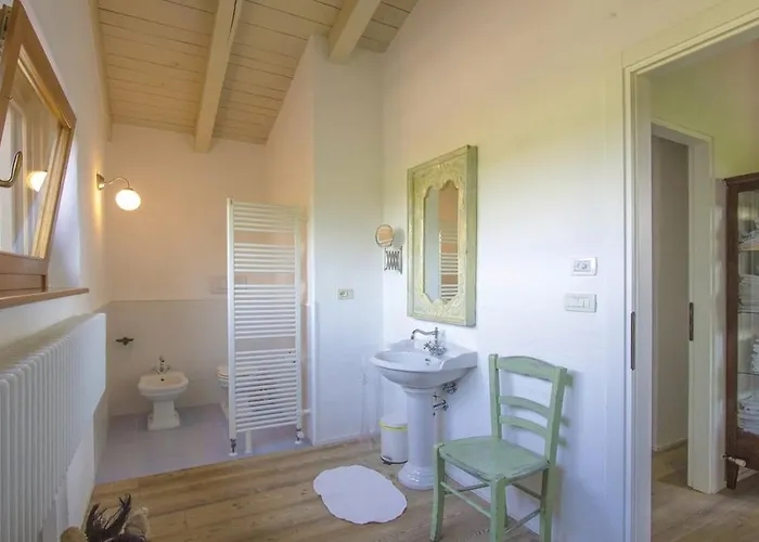 - Casa Roncus Capriva del Friuli